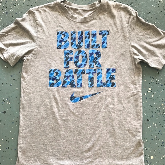 Nike T-shirt - Picture 1 of 3